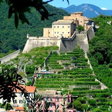 Апартаменты Guardando Il Castello Финале Лигуре Экстерьер фото